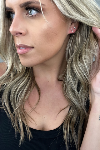 SILVER MINI BAR STUDS
