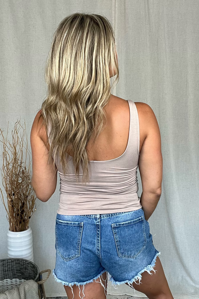 TAUPE FITTED SCOOP NECK TANK