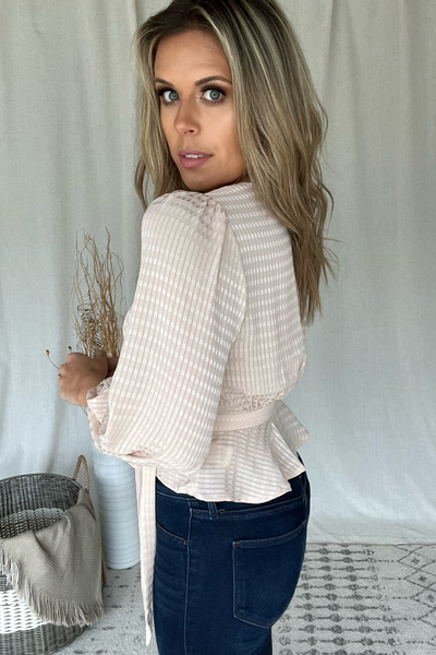 CHAMPAGNE TIE PEPLUM BLOUSE