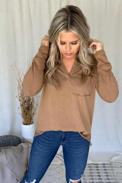 SIENNA POCKET TOP