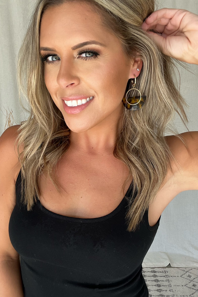 GOLD HOOP DROP EARRING WITH LEOPARD FAN CHARM