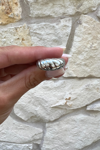 SILVER SHELL RING