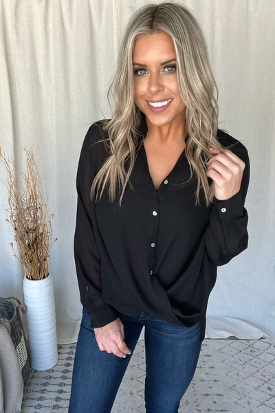 BLACK SURPLICE BUTTON TOP