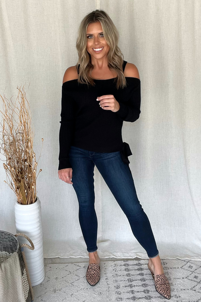 BLACK RIBBED COLD SHOULDER SWEATER