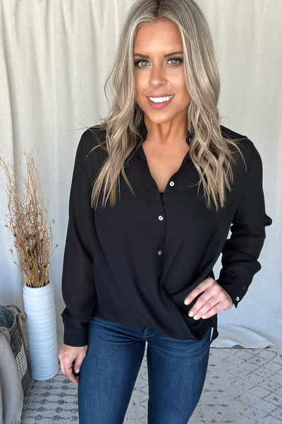 BLACK SURPLICE BUTTON TOP